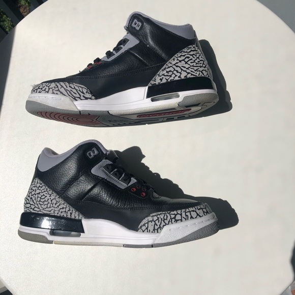 Air Jordan Cement 3s - 7Y - Picture 3 of 8